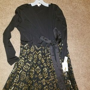 LulaRoe M Deanne NWT Black and Gold